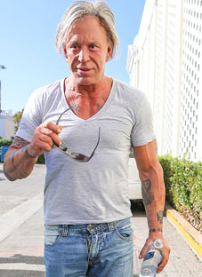 მიკი რურკი პარალიზებულია