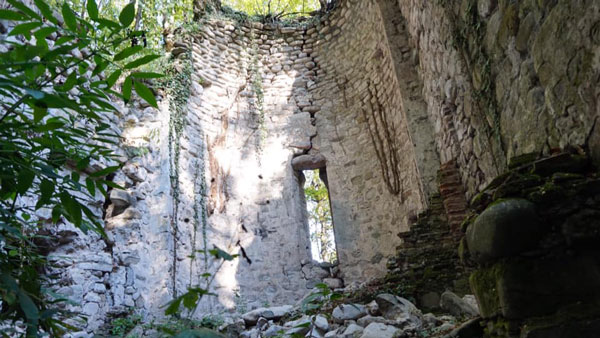 კონდამიანეს ეკლესია - ულამაზესი ძეგლი ინგრევა