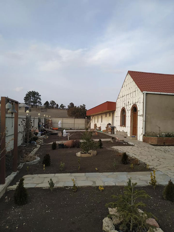 რუისში წინაპართა საფლავები ტრაქტორით მოთხარეს