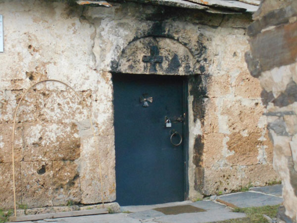 უშგულის ლამარიას უნიკალური კარი მოხსნეს