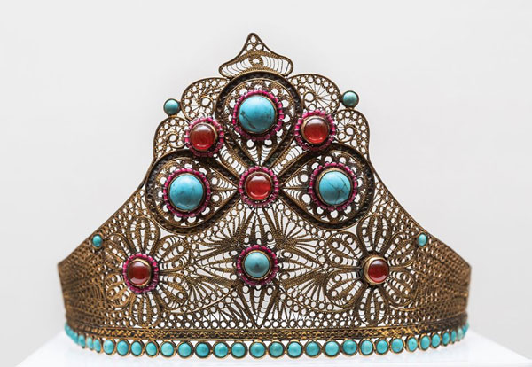 გვირგვინების განსაკუთრებული კოლექცია ხელოვნების სასახლიდან