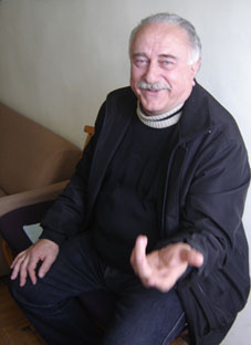 განიტვირთეთ გიზო კაკაურიძის იუმორით