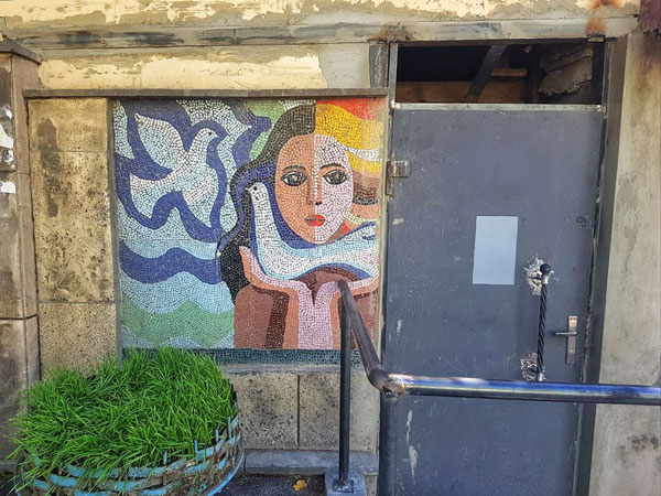 თბილისში ულამაზესი მოზაიკა დაამახინჯეს