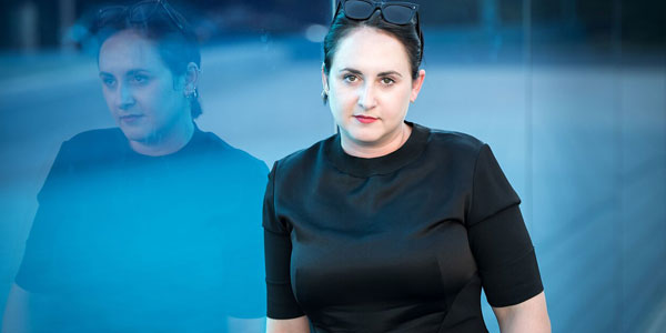 ვინ აშინებს ნინო ხარატიშვილს?