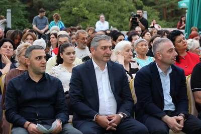 Ghamis serenadebi